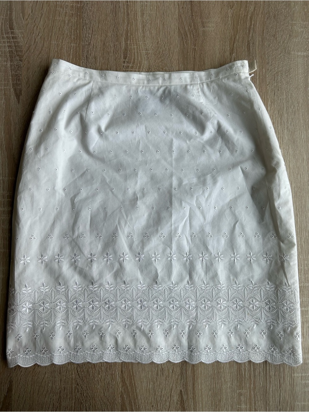 Vintage 90s Tommy Hilfiger White Eyelet Embroidered Cotton Skirt S
